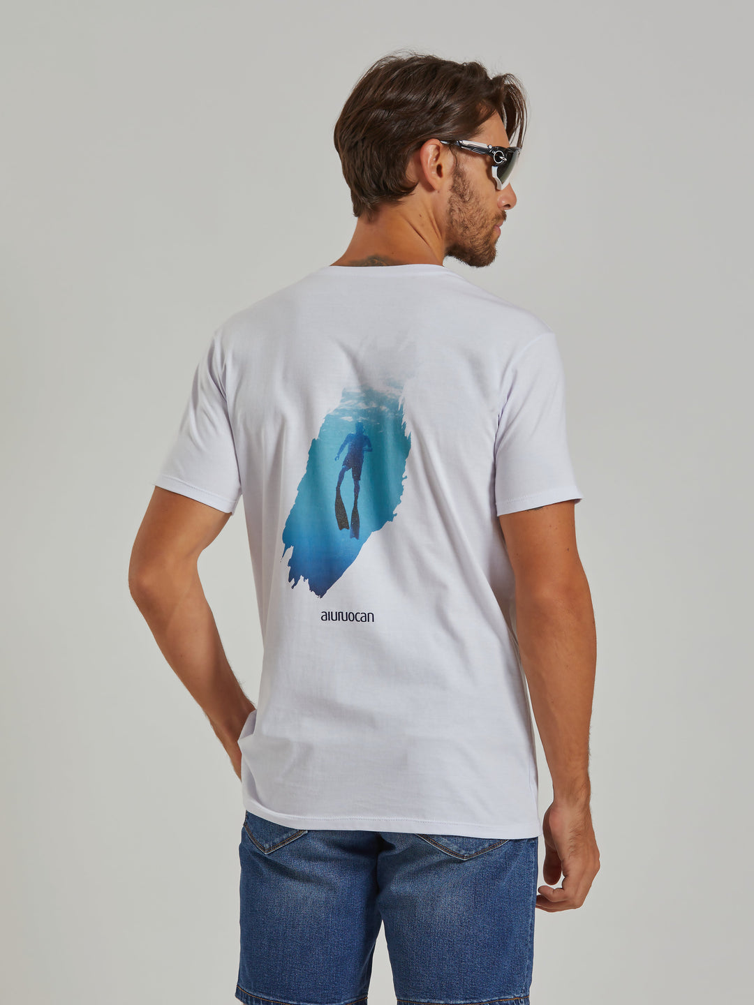 Abrolhos Men's White T-Shirt Aiuruocan