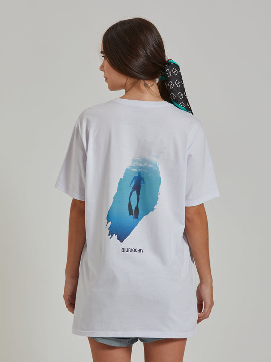 Abrolhos Women's White T-Shirt Aiuruocan