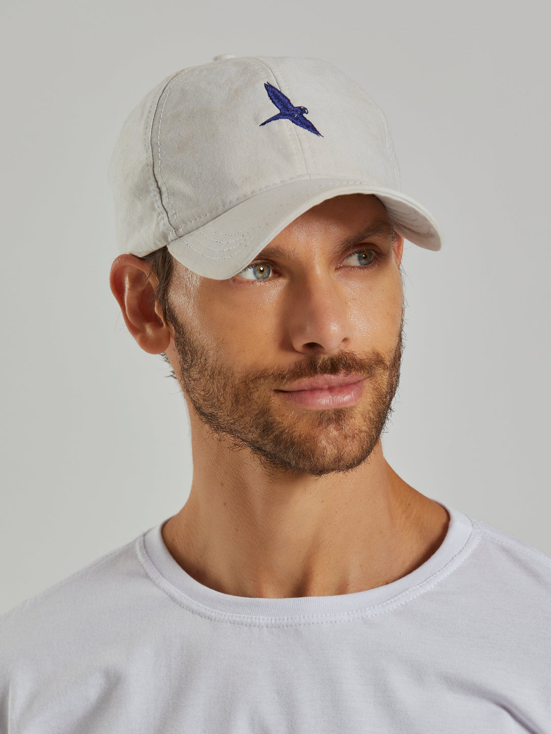 Aiuruocan Men's White Cap Aiuruocan