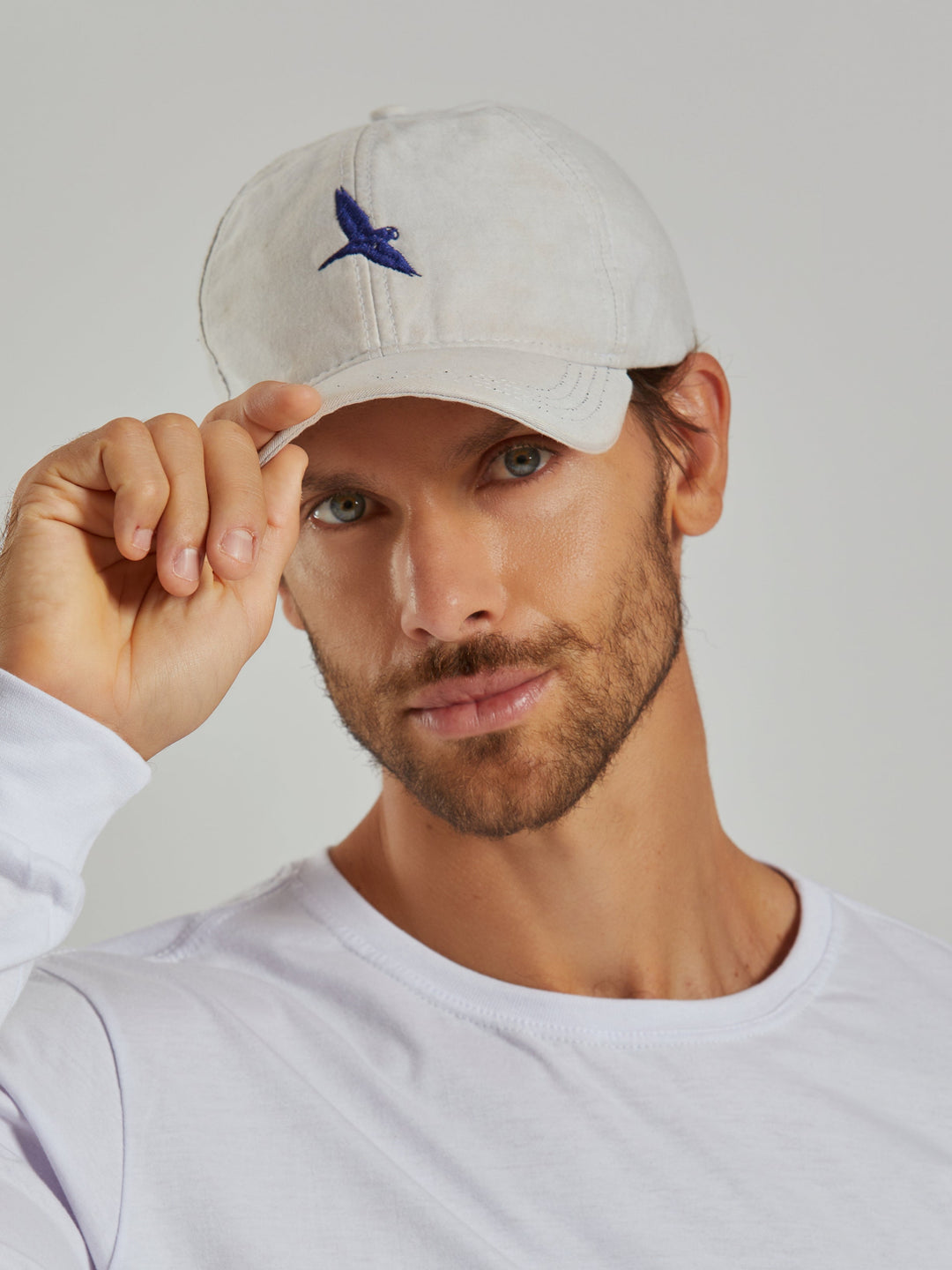 Aiuruocan Men's White Cap Aiuruocan