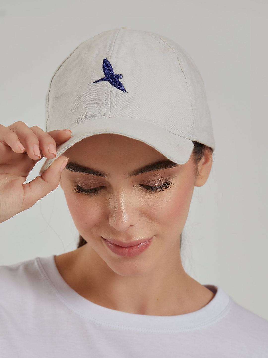 Aiuruocan Women's White Cap Aiuruocan