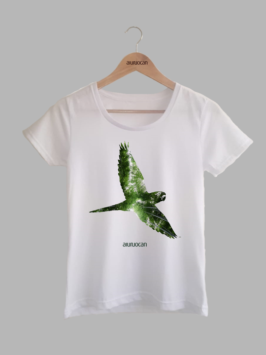 Papagaio Women's White T-Shirt Aiuruocan